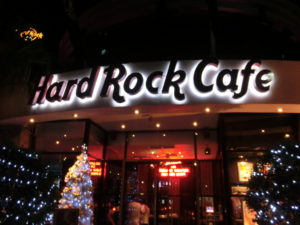 【パタヤ 夜遊び 飲みにいくなら】「ハードロックカフェ」やっぱり王道！安定感抜群