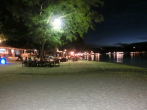 【サムイ島 食事】チョーモンビーチのレストランで素敵なバーベキューディナー　Koh Samui