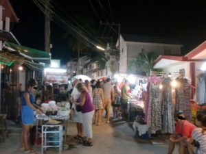 【サムイ島 観光 おすすめ】ボプットフィッシャーマンズビレッジ　楽しい金曜日のナイトマーケット　Koh Samui